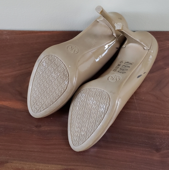 Michael Kors patent leather heels - Picture 6 of 9